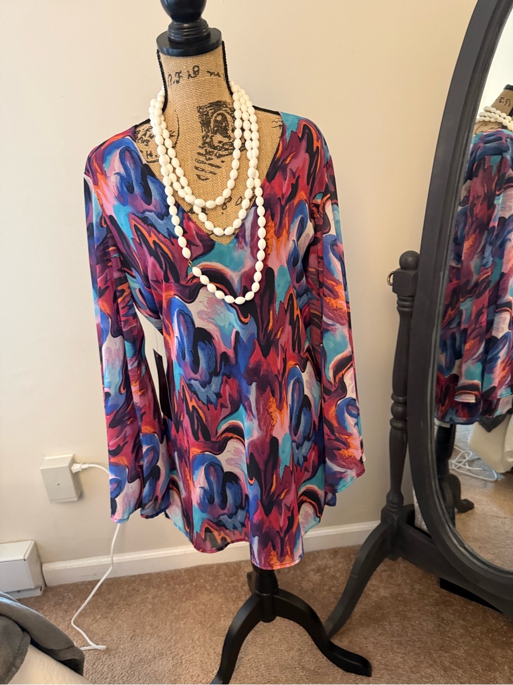 bebe Multicolor Abstract V-Neck Tunic